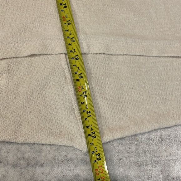 PIlcro Cream Cotton  Hi- low sweatshirt with Frayed V-neck. - Picture 6 of 9